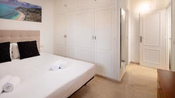1 bedroom, in-room safe, iron/ironing board, free WiFi