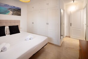 1 bedroom, in-room safe, iron/ironing board, free WiFi