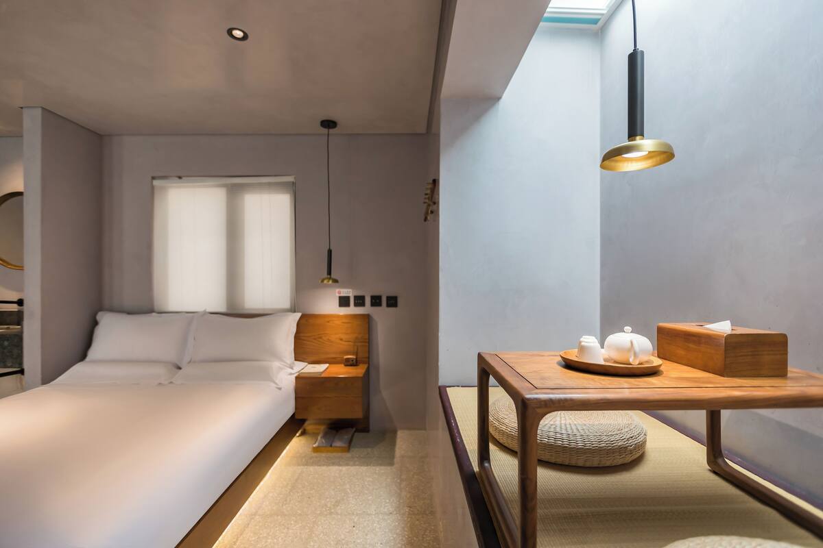 Chambre Ville | Bureau, espace de travail pour ordinateur portable, rideaux occultants