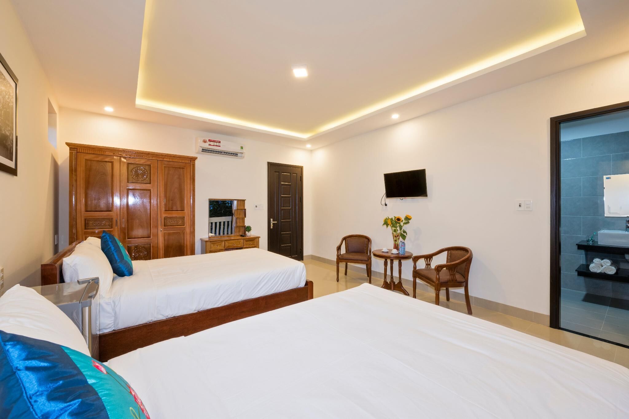 Family Room, Balcony, Garden View | Premium bedding, minibar, desk, blackout curtains