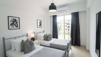 2 habitaciones, tabla de planchar con plancha, wifi y ropa de cama