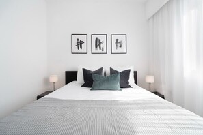 2 bedrooms, iron/ironing board, WiFi, bed sheets