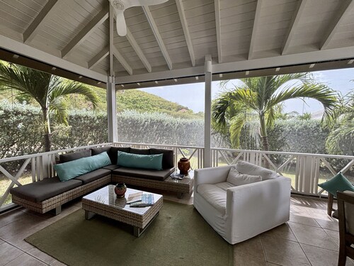 Idyllic Tropical Retreat