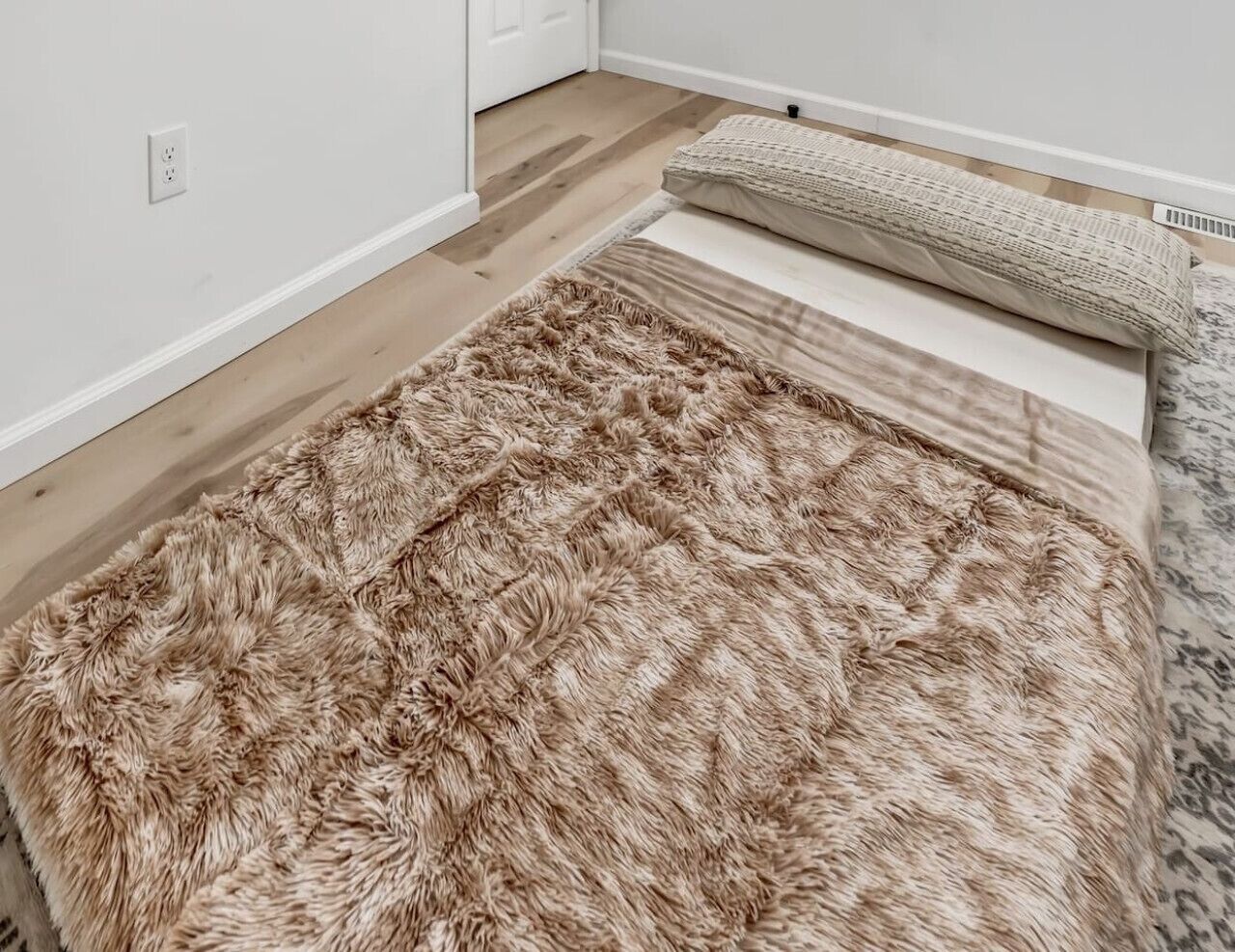 2 多间卧室、熨斗/熨衣板、WiFi、床单