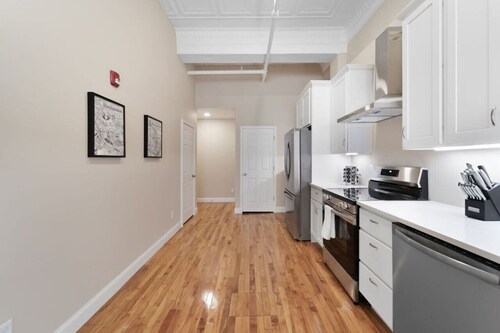 Hip Dtwn Apt W/ Arcade & Gym