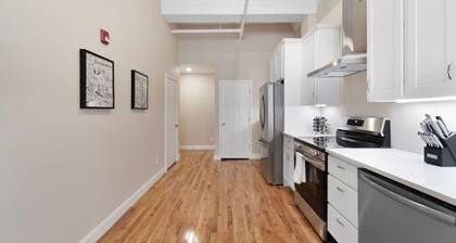 Hip Dtwn Apt W/ Arcade & Gym