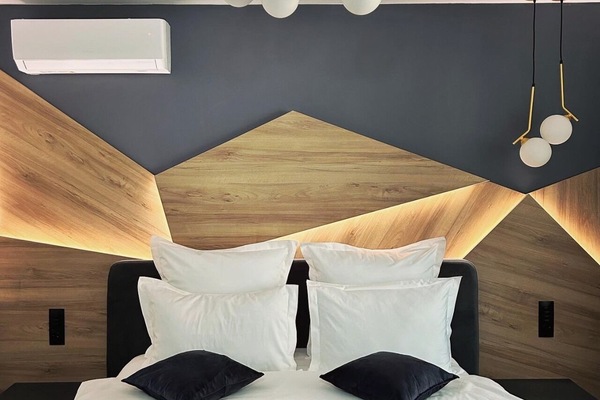 Business Apartment, 1 Queen Bed | Premium bedding, memory foam beds, minibar, desk