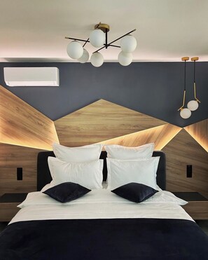 Literie de qualité supérieure, matelas mémoire de forme, minibar, bureau