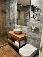 Romantic Double Room | Bathroom | Shower, eco-friendly toiletries, hair dryer, slippers