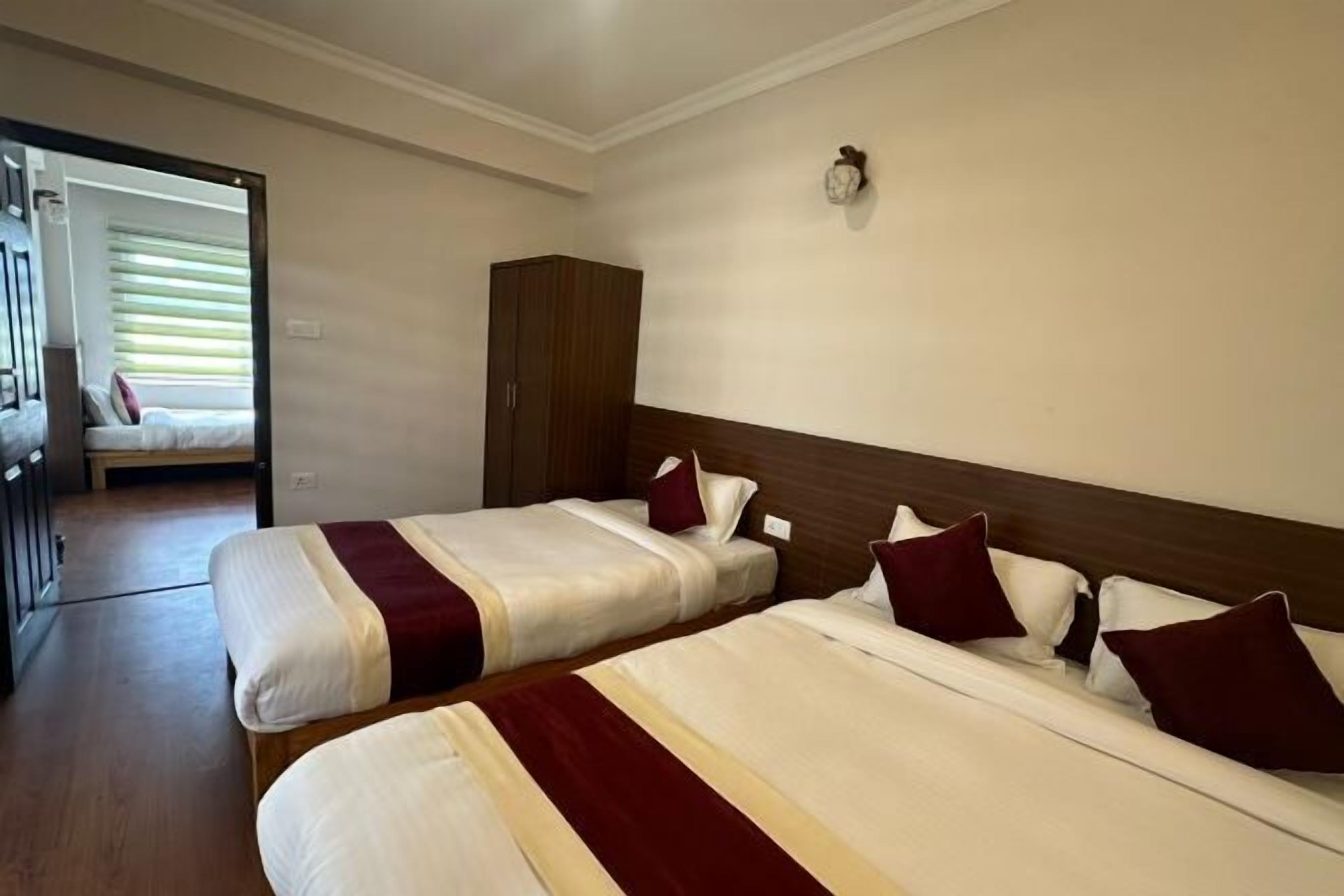 Hypo-allergenic bedding, soundproofing, free WiFi, bed sheets