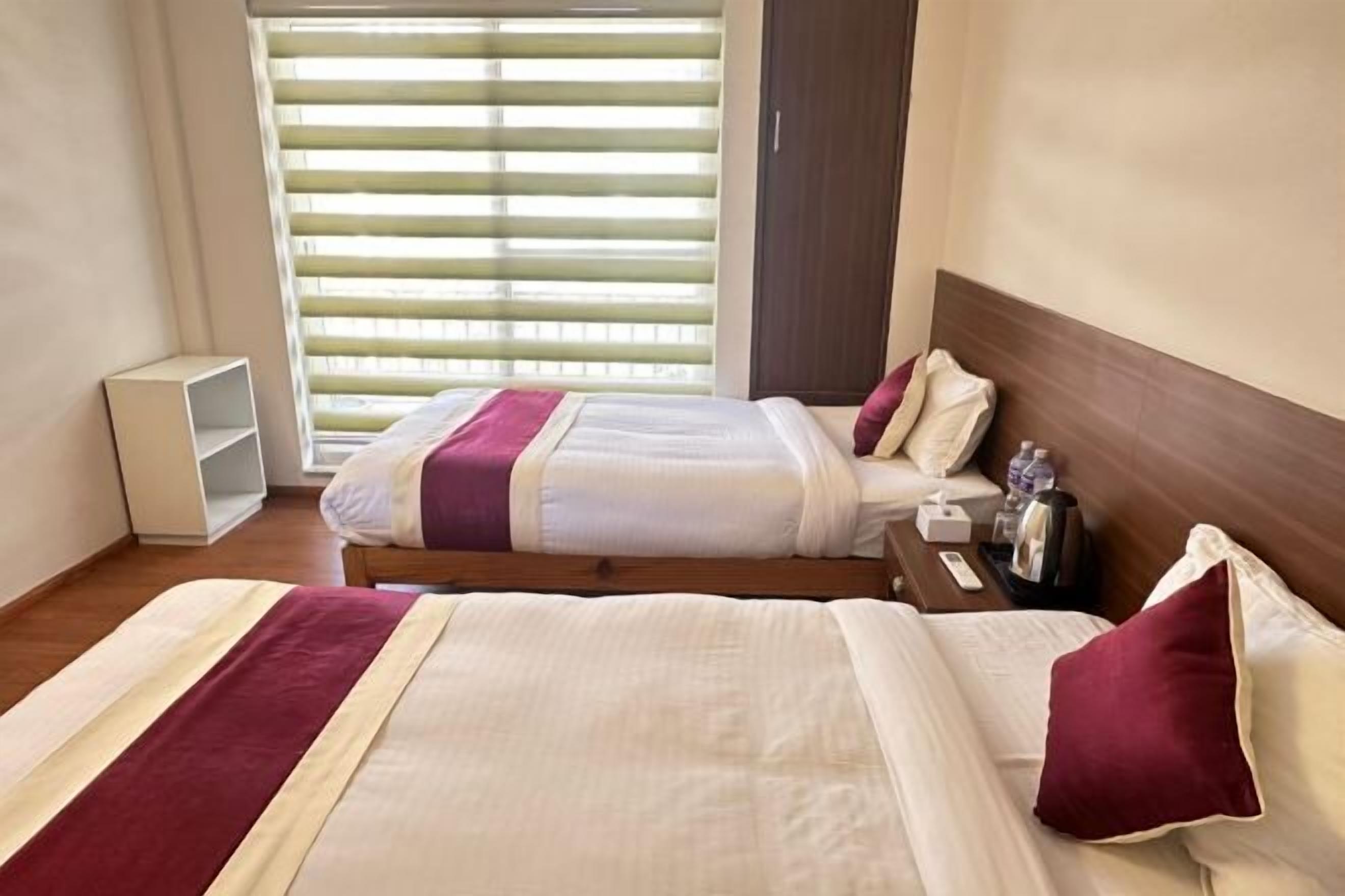 Hypo-allergenic bedding, soundproofing, free WiFi, bed sheets