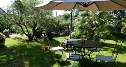 Appartement entiÚrement indépendant avec grand jardin