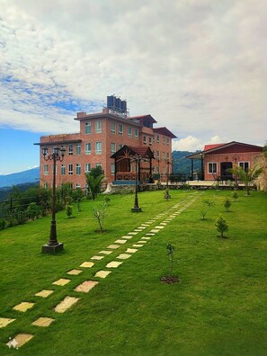 Exterior - Hotel Dolkha Durbar  (Bhimeshwar)
