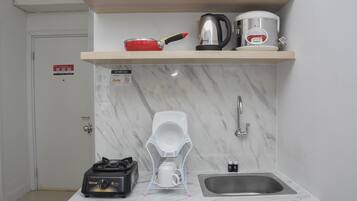 Deluxe Apartment (queenbed) | Private kitchen