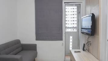 Deluxe Apartment (queenbed) | Living room