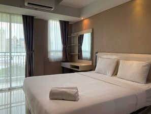 Deluxe Studio (kingbed) - Minimalist Studio Apartment at Springhill Terrace Residence (Jakarta)