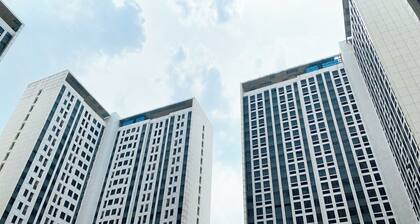 Relaxing 2BR at Pollux Chadstone Apartment