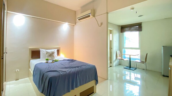 Bed sheets - Minimalist and Comfy Studio at Habitat Apartment (Curug)