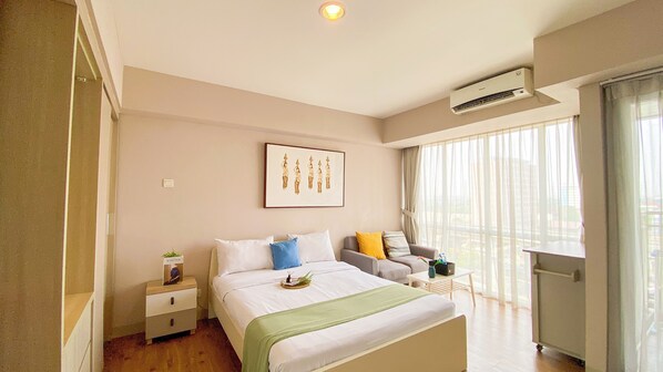Deluxe Studio (queenbed) | Bed sheets
