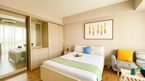 Deluxe Studio (queenbed) | Bed sheets - Homey and Good Studio at H Residence Apartment (Jakarta)
