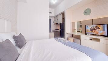 Deluxe Studio (queenbed) | Bed sheets