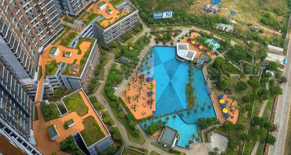 Simply Look Studio at Gold Coast Apartment