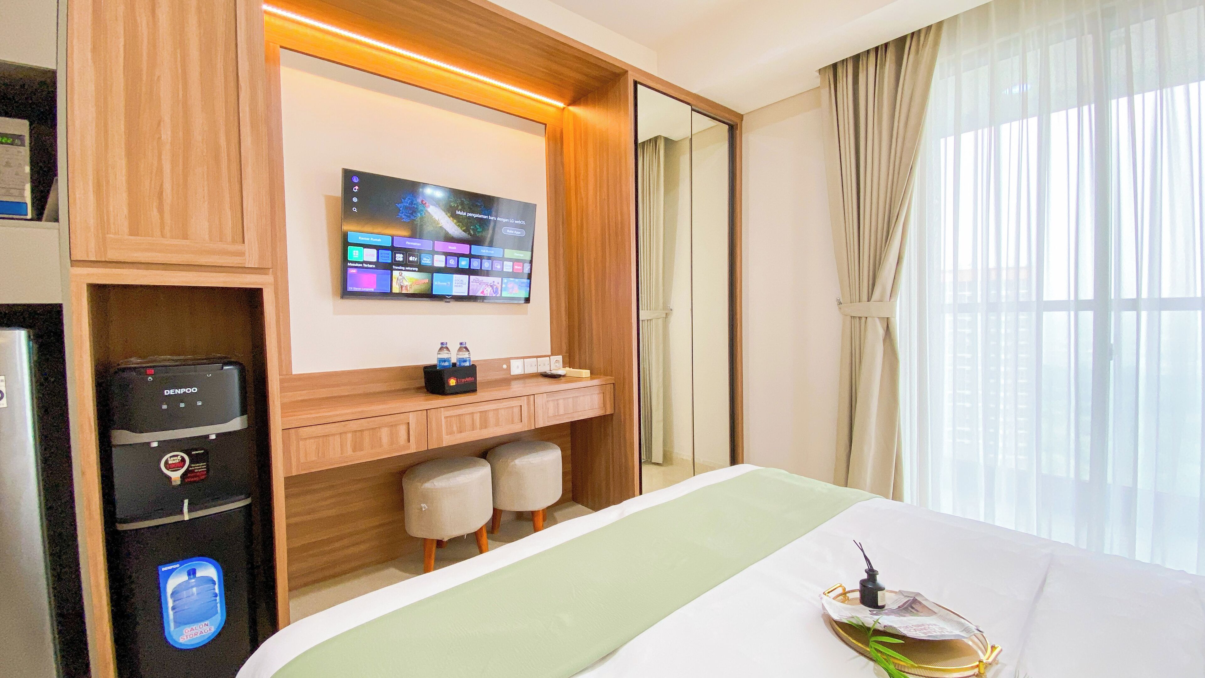 Deluxe Studio (kingbed) | Free WiFi, bed sheets