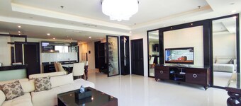 Premium and Restful 3BR in City Center at Kondominium Regensi Apartment
