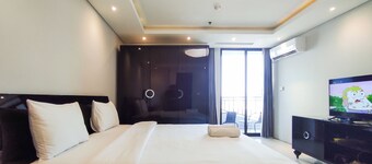 Premium and Restful 3BR in City Center at Kondominium Regensi Apartment
