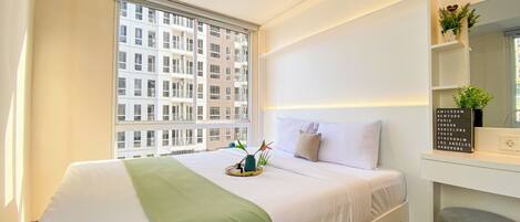 Deluxe Apartment (queenbed) | 1 bedroom, iron/ironing board, free WiFi, bed sheets