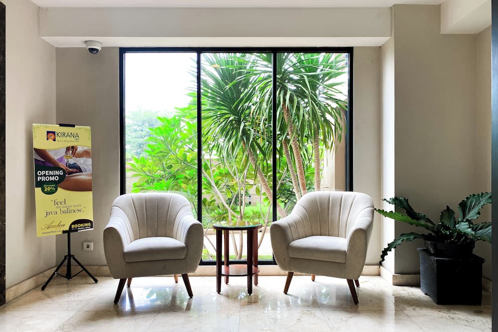 Modern Look and Restful Studio at Azalea Suites Apartment