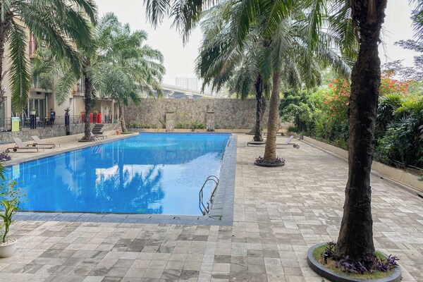 Comfort Living 2br At Mutiara Bekasi Apartment - Jakarta