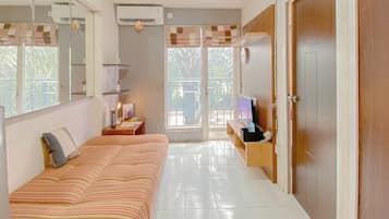 Deluxe Apartment (twin) | Living area