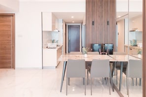 Apartamento luxo (queenbed) | Área de estar