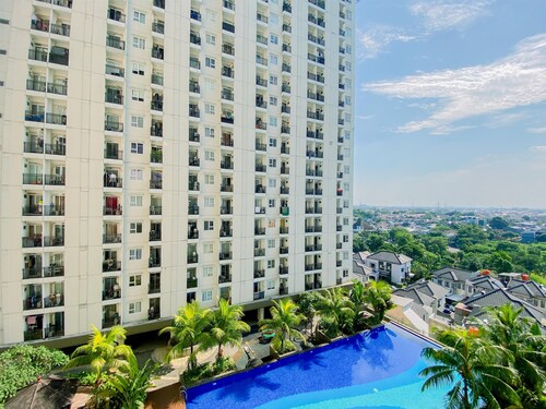 Homey and Comfort Stay 2BR Cinere Resort Apartment