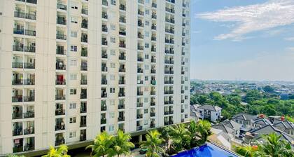 Homey and Comfort Stay 2BR Cinere Resort Apartment