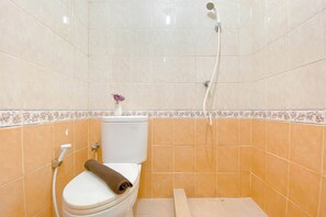 ดีลักซ์อพาร์ทเมนท์ (queenbed) | ห้องน้ำ | ฝักบัว, ของใช้ในห้องน้ำฟรี, ผ้าเช็ดตัว