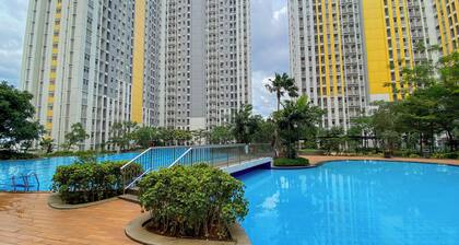 Comfort 2BR Apartment at Springlake Summarecon Bekasi