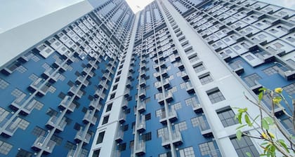 Cozy Living Studio at Evenciio Margonda Apartment