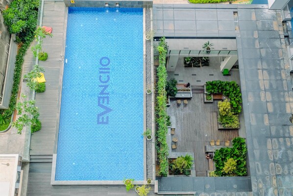 Deluxe Studio (queenbed) | Pemandangan dari bilik