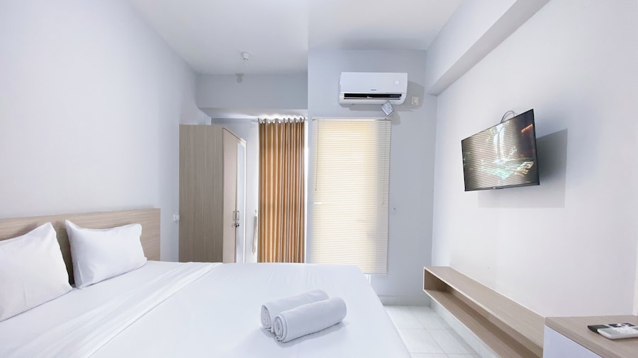 Minimalistic and Cozy Studio Amartha View Apartment