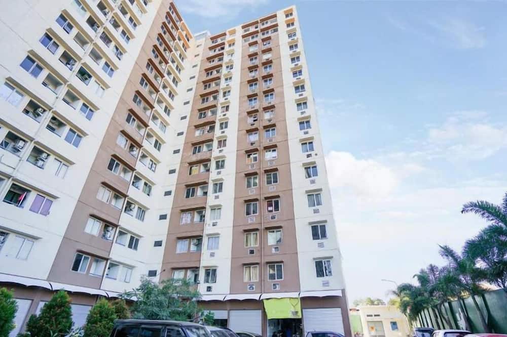 Compact and Restful 2BR at Menara Rungkut Apartment