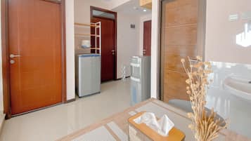 Deluxe Apartment (queenbed) | Living area
