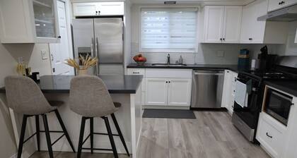 Charming 4-bedroom house with WiFi and AC in lovely Los Angeles