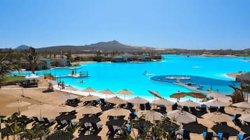 Lämmitetty uima-allas