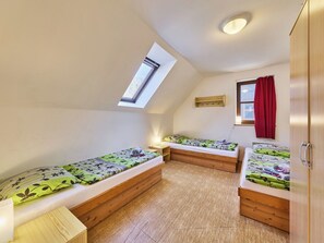 3 bedrooms, desk, iron/ironing board, WiFi - Green Valley Park Stárkov 10 by Interhome (Stárkov)