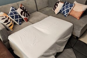 2 bedrooms, iron/ironing board, WiFi, bed sheets
