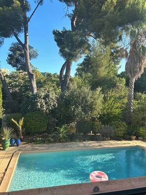 Pool - Seventies ambience with all modern comforts, villa with pool and garden (Marseille)