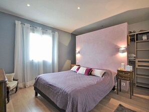 4 slaapkamers, reisbedje, gratis wifi