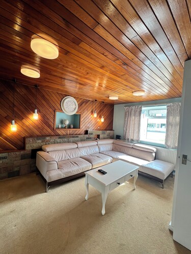 Central Kidlington House